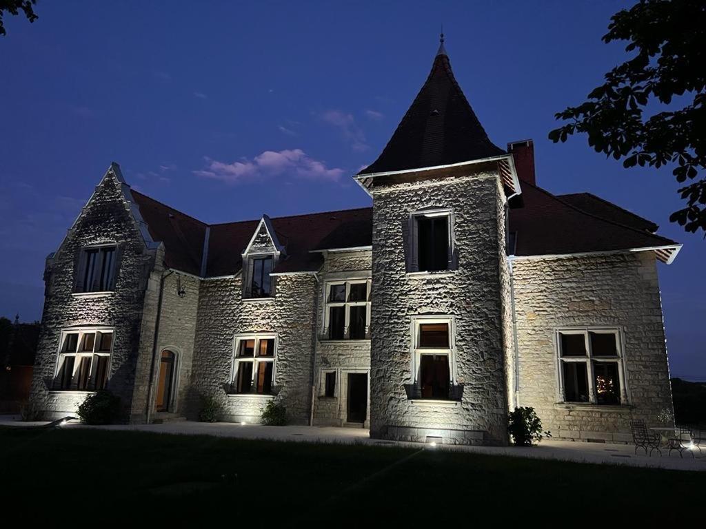 Chambres Au Chateau Du Mouillat Saint-Clair-de-la-Tour Exterior foto